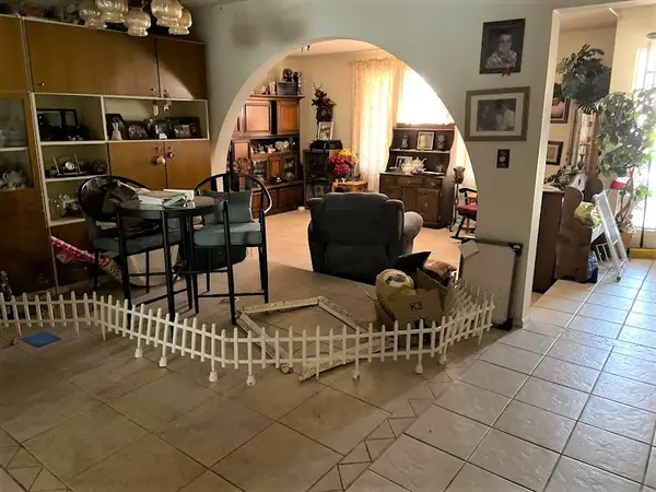 4615 W Hearn Rd, Glendale, AZ 85306