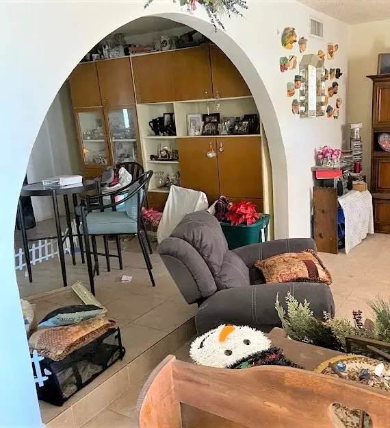 4615 W Hearn Rd, Glendale, AZ 85306