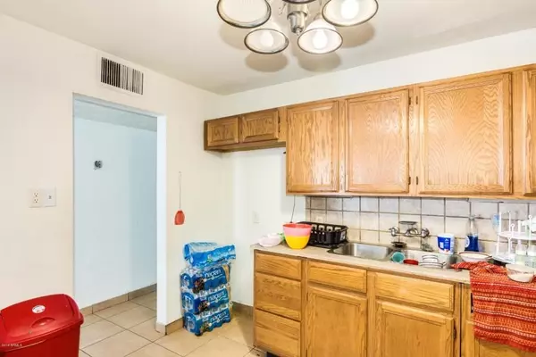 Az 85017,,2905 W Solano Dr N Phoenis