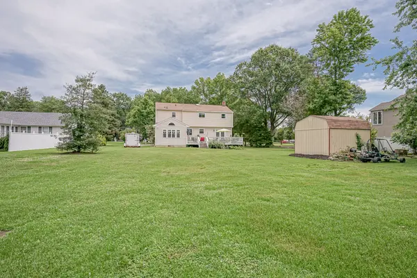 671 Mt Laurel Rd, Mt Laurel, NJ 08054