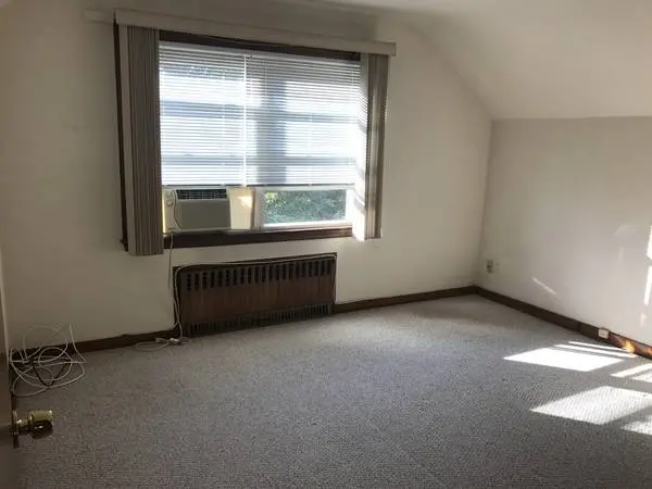 225 Union Ave #Upstairs, Mamaroneck, NY 10543