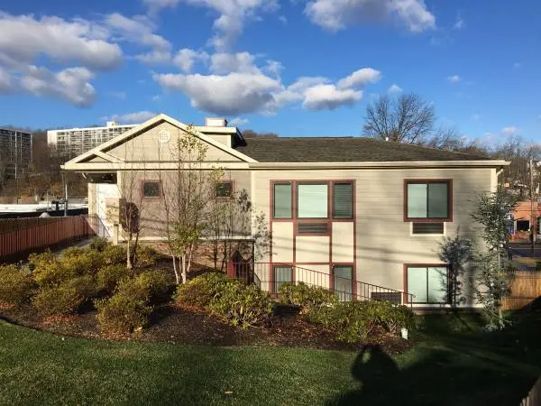 160 Chatterton Ave, White Plains, NY 10606