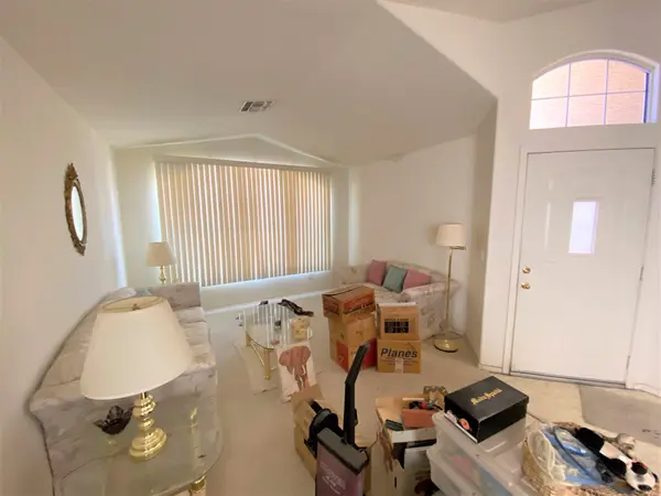 7942 W Wescott Dr, Glendale, AZ 85308