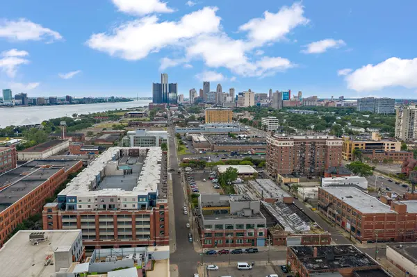 2987 Franklin St #8, Detroit, MI 48207
