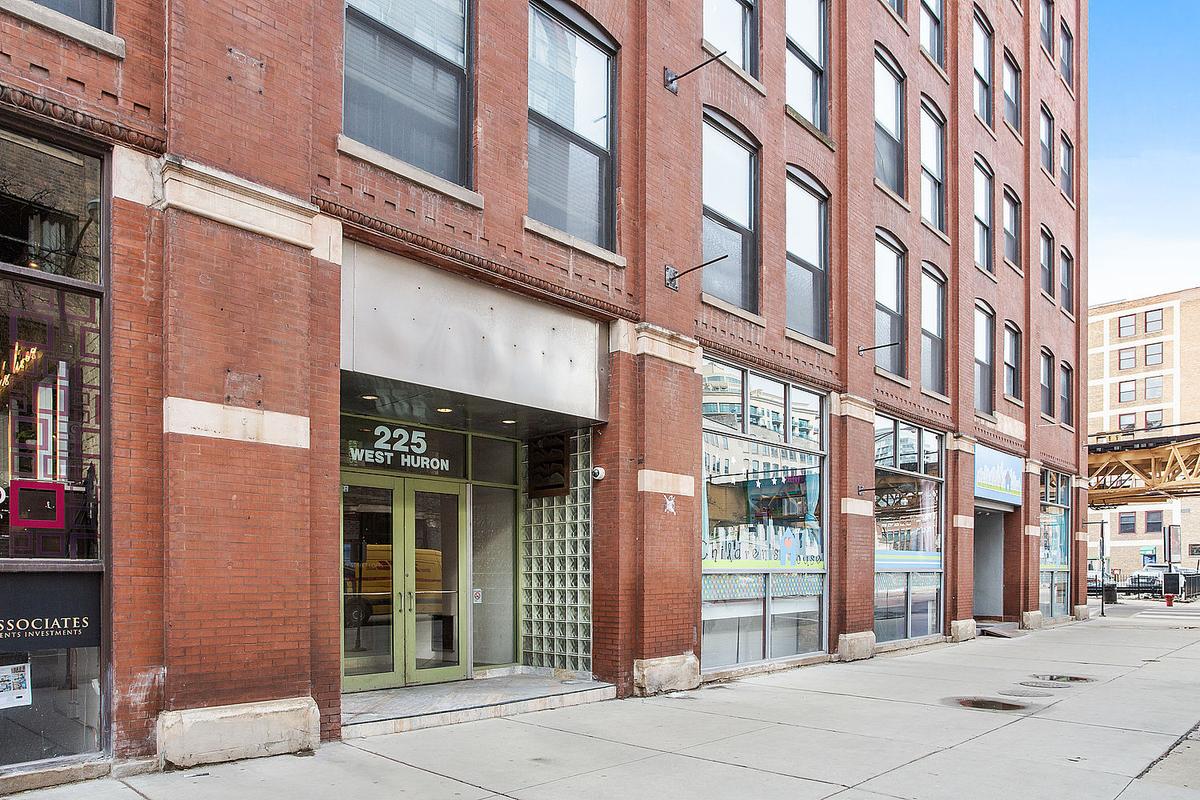 225 W Huron St #123, Chicago, IL 60654