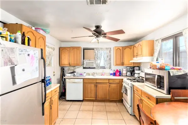2205 W SHERMAN ST, Phoenix, AZ 85009