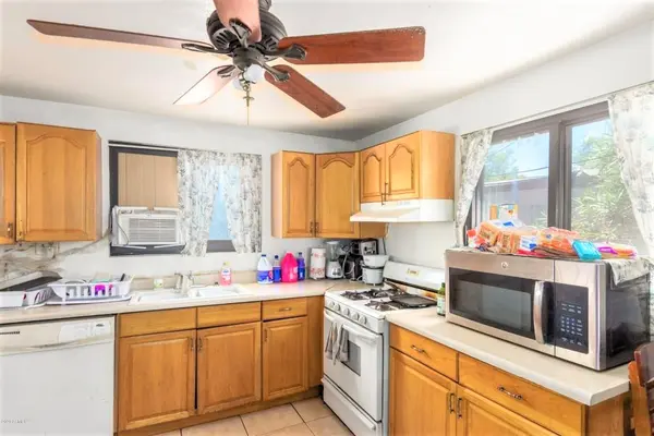 2205 W SHERMAN ST, Phoenix, AZ 85009