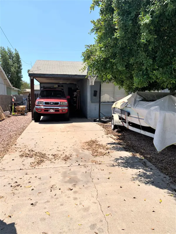 7737 W Clarendon Ave Phoenix, Az 85033,