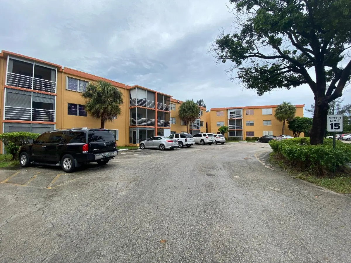 4354 NW 9th Ave Pompano Beach, Fl 33064,