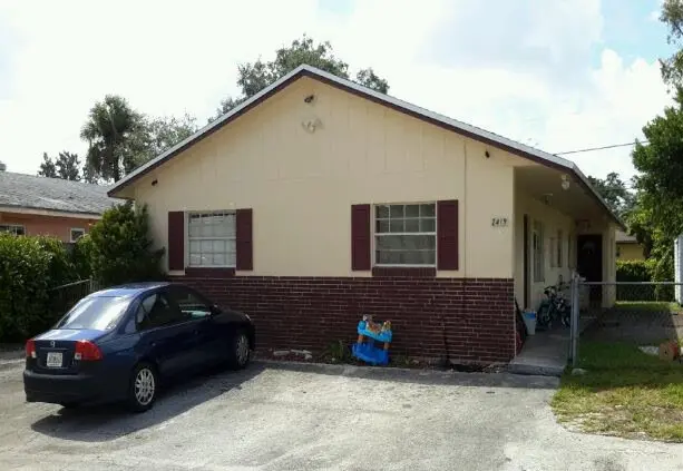 2419 NW 42nd Ave Lauderhill, Fl 33313,