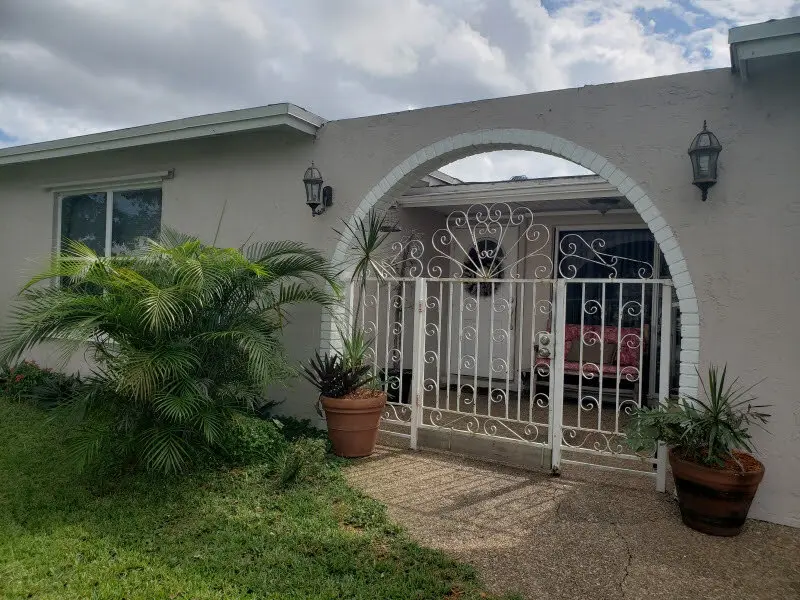 9240 NW 24th Ct Sunrise, Fl 33322,