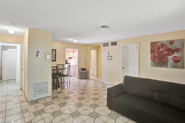 1112 NE 5th Ave #1-2 Fort Lauderdale, Fl 33304 Usa,