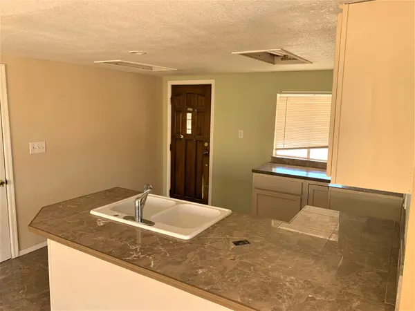 761 S Ocotillo Dr, Apache Junction, AZ 85120