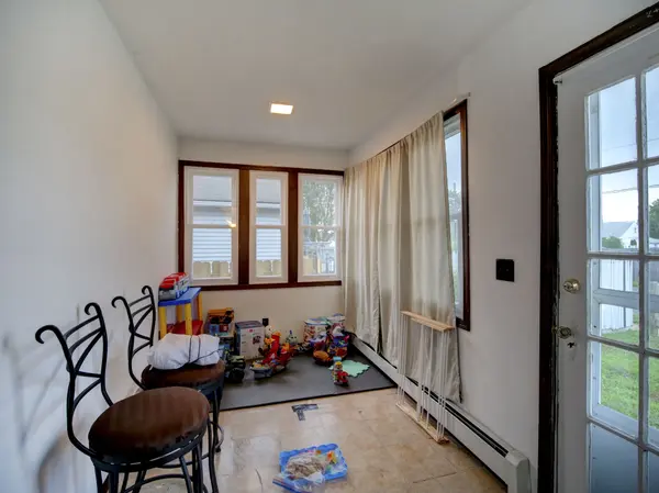 125 North 8th Avenue, Manville, NJ 08835