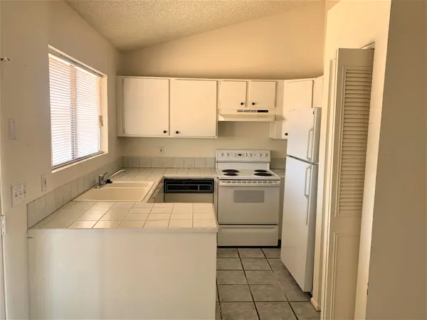 7701 W Minnezona, Phoenix Az 85033,