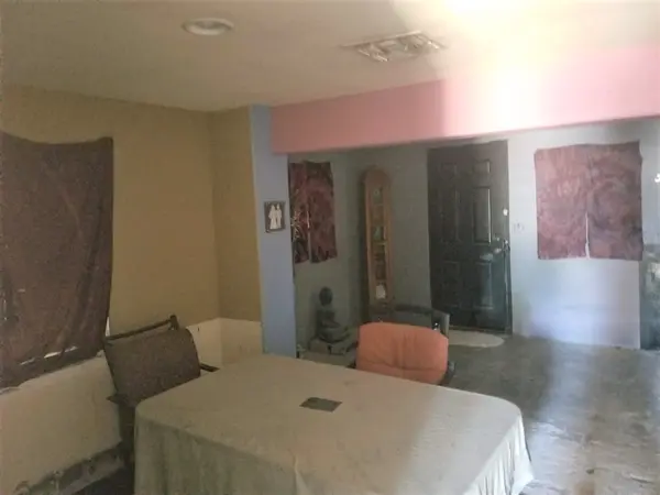 1927 W Lawrence Rd, Phoenix, AZ 85015