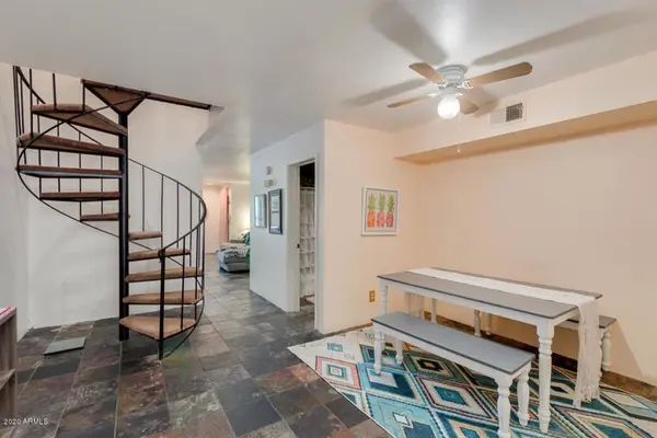 1425 E Desert Cove Ave Phoenix #18B, Az 85020,