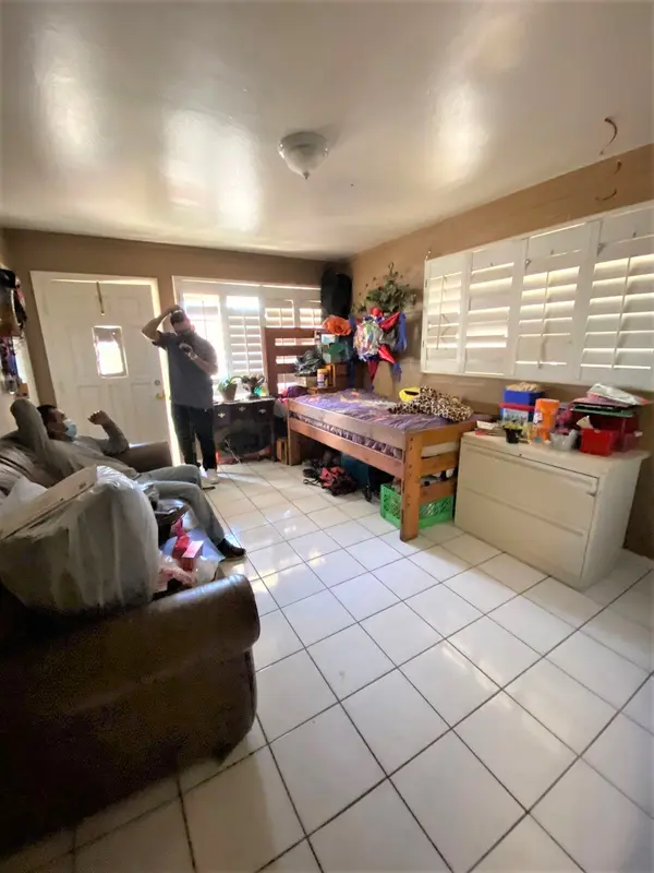 2547 N 40th Ave, Phoenix, AZ 85009