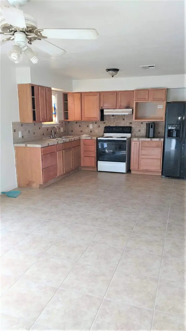 3607 W Pearce St Phoenix, Az 85009,