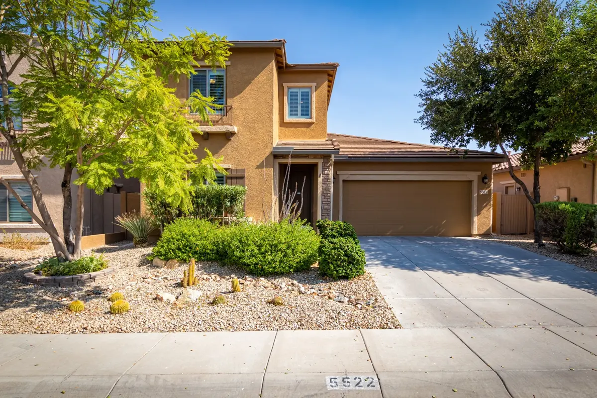 5522 West Molly Lane, Phoenix, AZ 85083