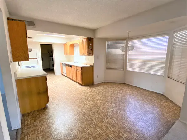 3946 W Meadow Dr, Glendale, AZ 85308