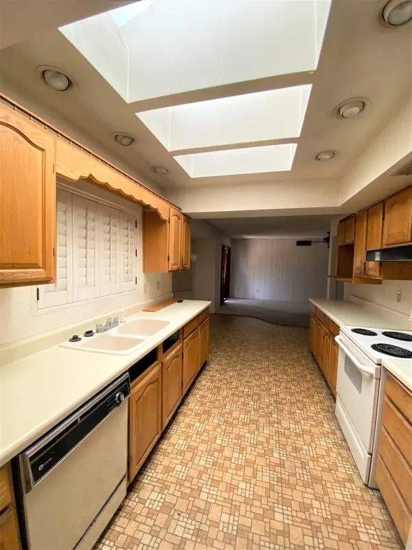 3946 W Meadow Dr, Glendale, AZ 85308