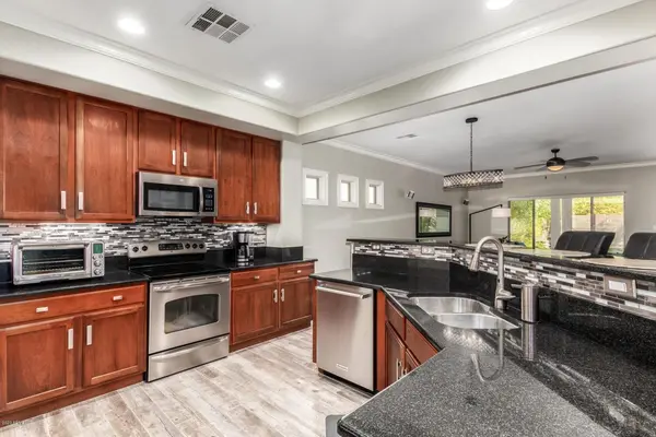 5522 West Molly Lane, Phoenix, AZ 85083