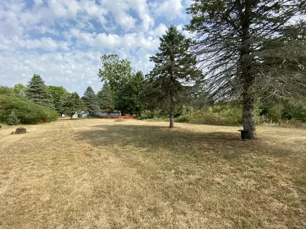 10917 64th Ave, Allendale, MI 49401