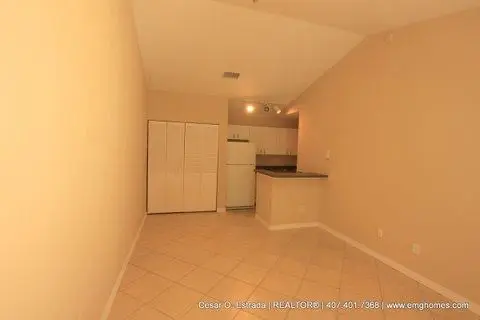 6300 Raleigh St #113, Orlando, FL 32835