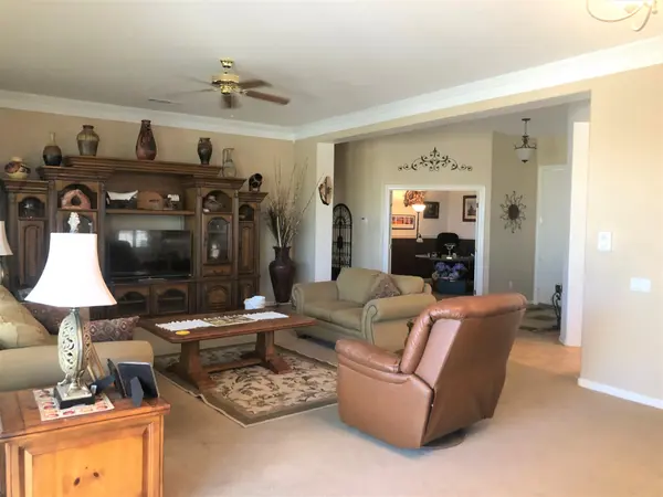 21418 N Black Bear Lodge Dr, Surprise, AZ 85387