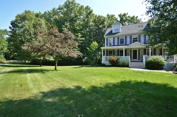 15 Nottingham Lane, Salem, NH 03079