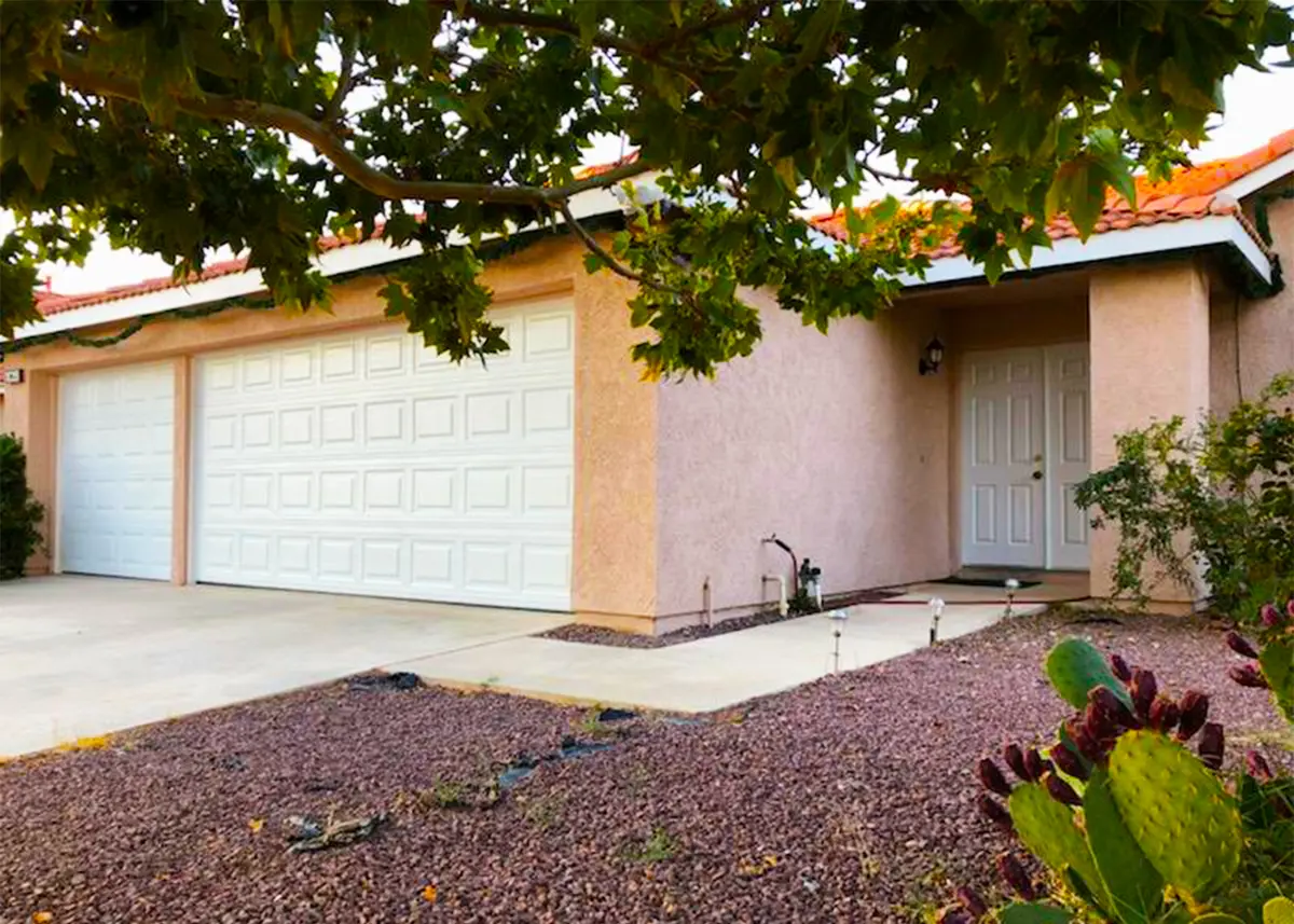 11025 Desert Rose Dr, Adelanto, CA 92301