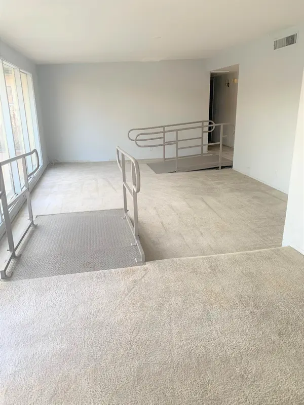 3533 West Griswold Road, Phoenix, AZ 85051