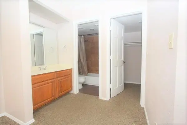 2201 W Union Hills Dr Unit 211 Phoenix AZ 85027