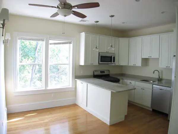 275 Lamartine St #3, Jamaica Plain, MA 02130
