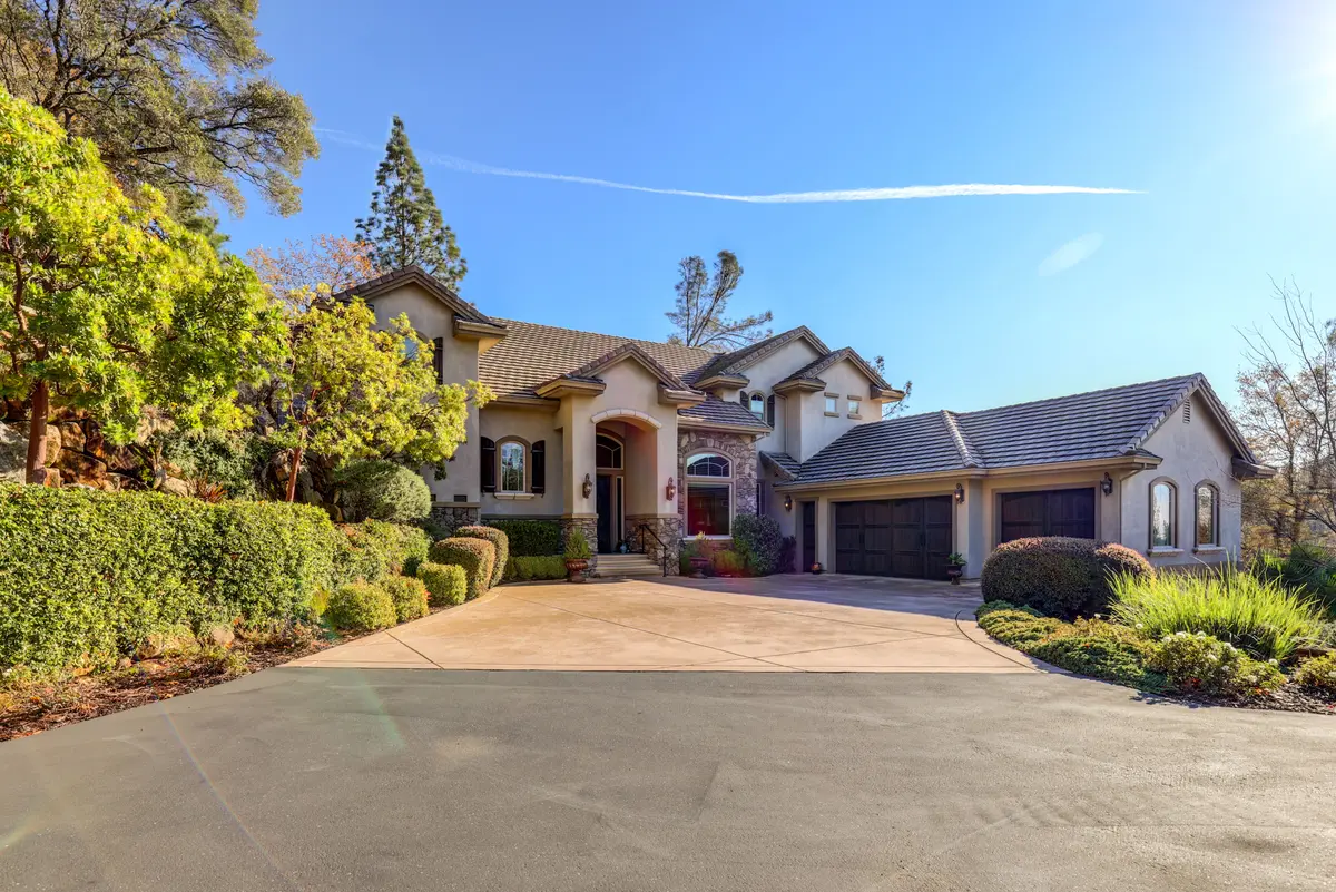 2089 Long View Dr, Meadow Vista, CA 95722