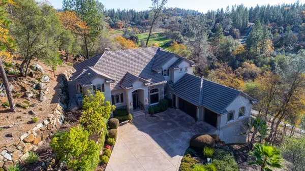 2089 Long View Dr, Meadow Vista, CA 95722