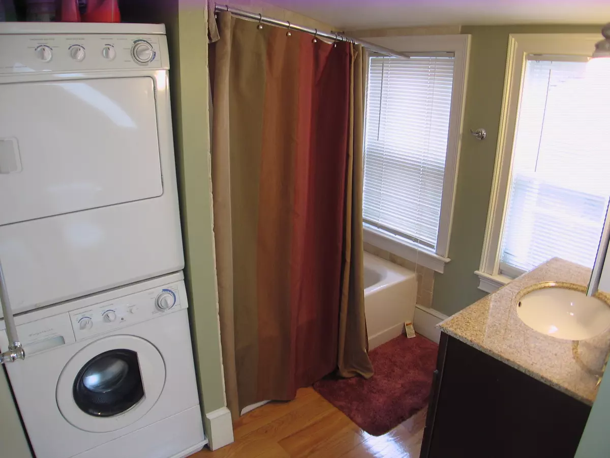 Jamaica Plain, MA 02130,434 Centre St #3