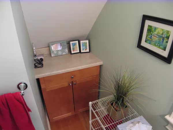 Jamaica Plain, MA 02130,434 Centre St #3