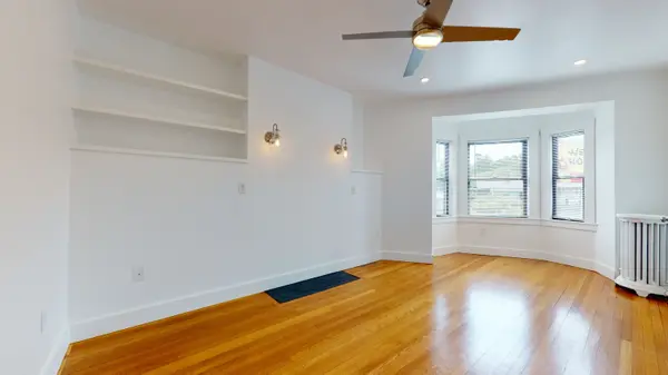 715 Centre St #201, Jamaica Plain, MA 02130