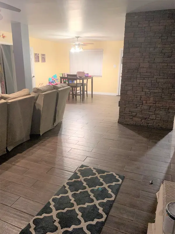 2901 North 42nd Avenue, Phoenix, AZ 85019