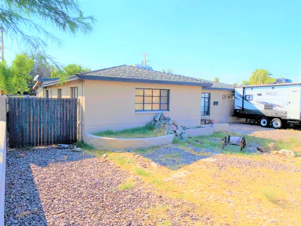 2434 North 37th Place, Phoenix, AZ 85008