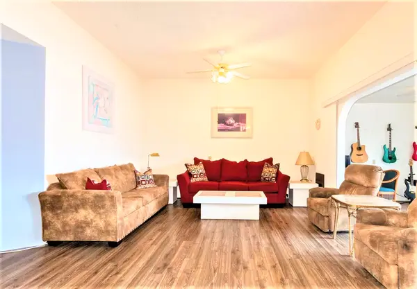 17442 North Boswell Boulevard, Sun City, AZ 85373
