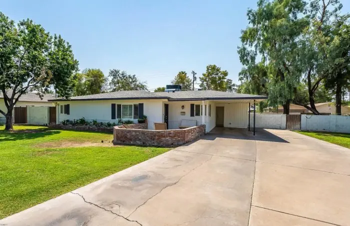 3813 North 33rd Street, Phoenix, AZ 85018