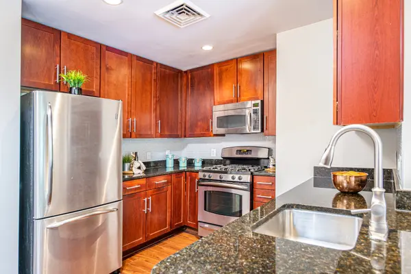 525 N Fayette St #314, Alexandria, VA 22314