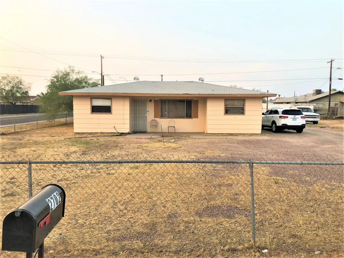 2702 East Roeser Road, Phoenix, AZ 85040
