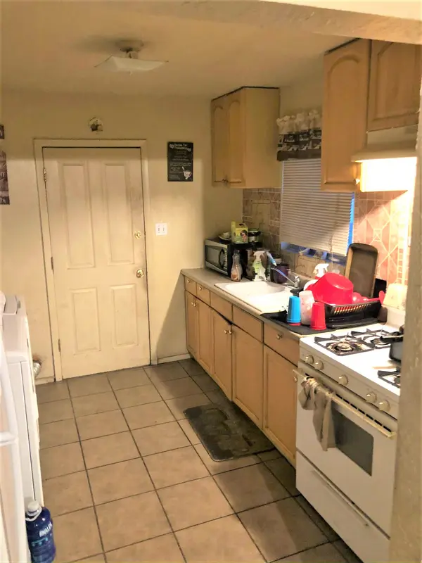 2702 East Roeser Road, Phoenix, AZ 85040