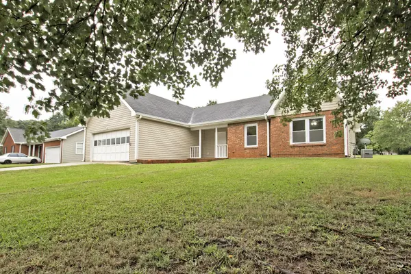 35 Buckeye Cir, Covington, GA 30016