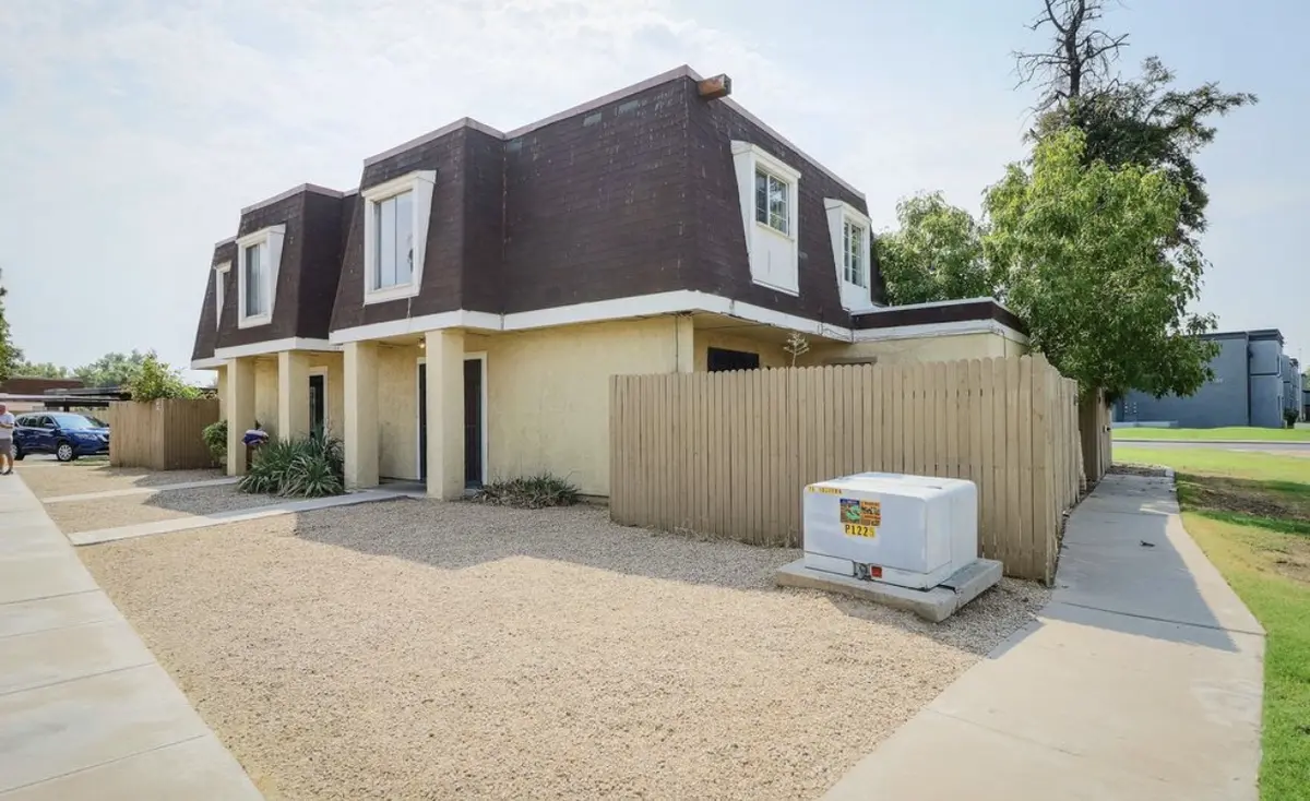 8208 N. 34th Dr Phoenix, Az 85051,