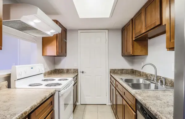 8208 N. 34th Dr Phoenix, Az 85051,